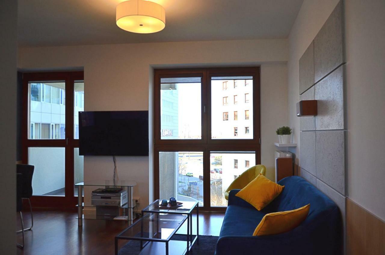 Aleja Wyscigowa 4C By Homeprime Warsaw Luaran gambar