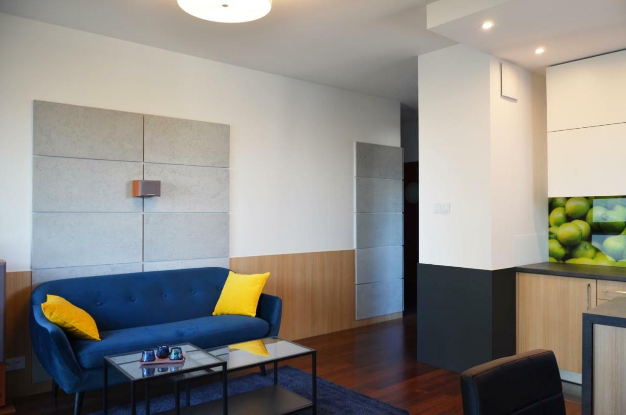 Aleja Wyscigowa 4C By Homeprime Warsaw Luaran gambar