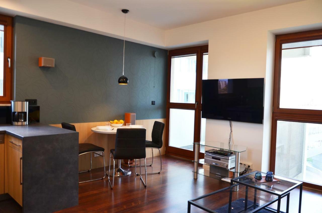 Aleja Wyscigowa 4C By Homeprime Warsaw Luaran gambar
